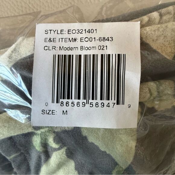 New With Tags Echo Sleepwear “Modern Bloom” Pajama Pants  with Pockets Size Med - Picture 7 of 13